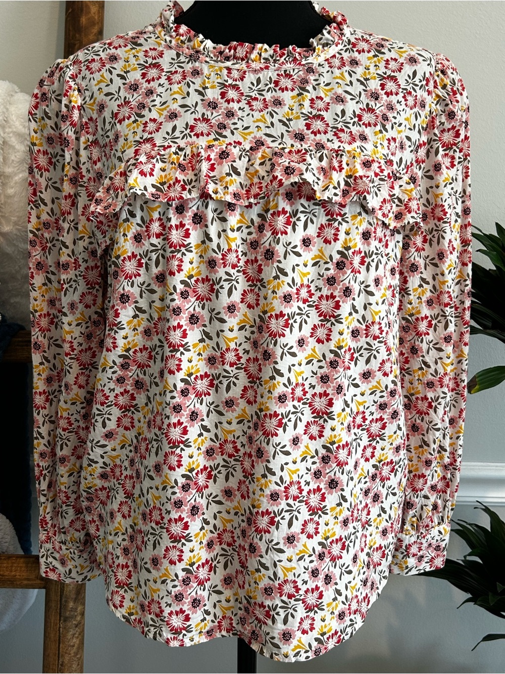 LOFT White Floral Ruffle Yoke Long-Sleeve Blouse with Red & Yellow Flowers Sz M